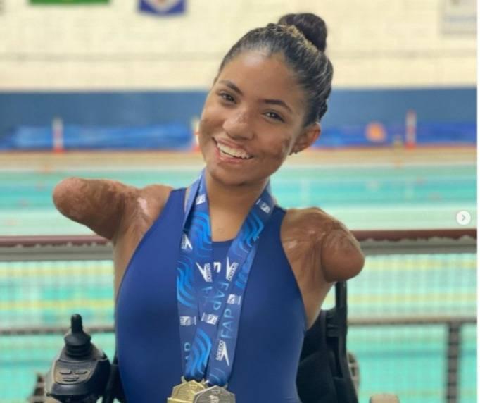 Atleta paralímpica Jessyca Oliveira participa do D