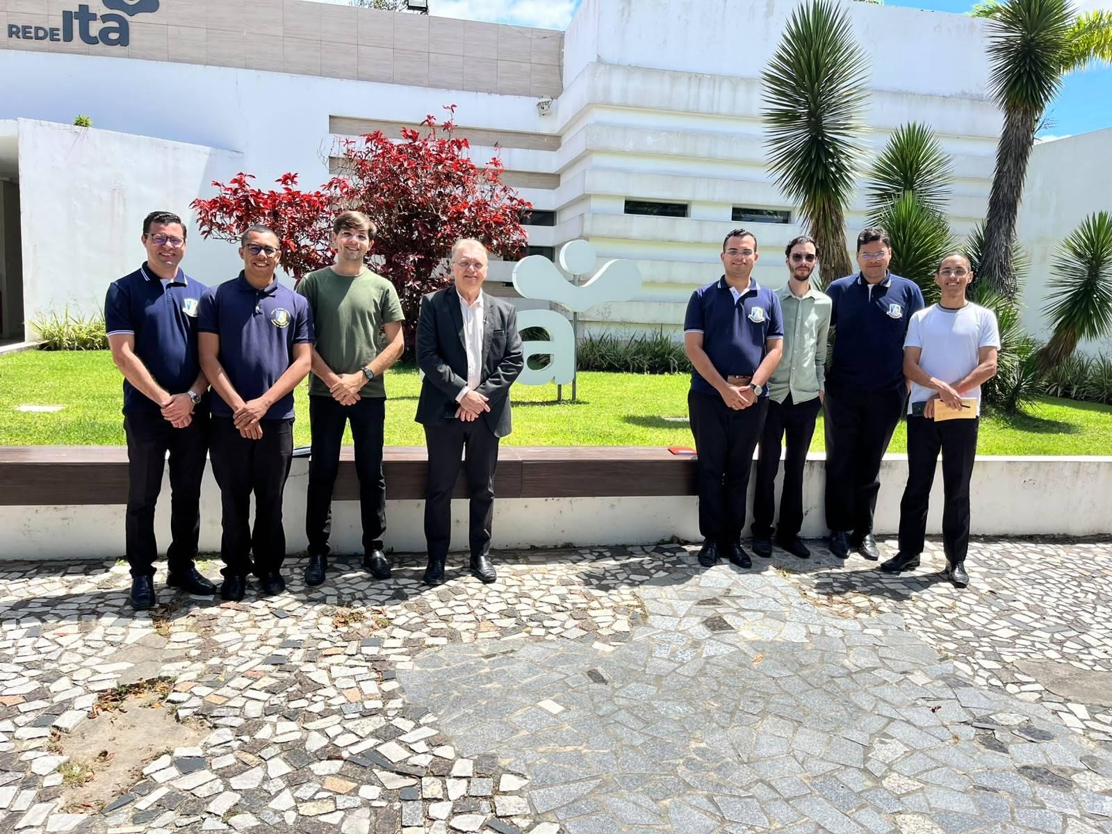 Seminaristas Participam de Aula de Campo Sobre Com