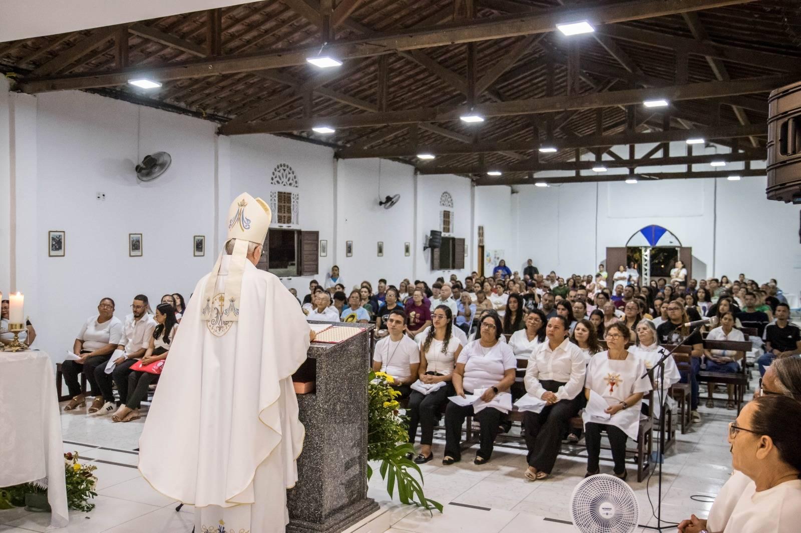 Dom Dulcênio Preside Missa na Festa de Nossa Senho